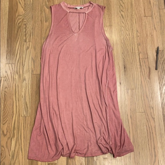 American Eagle Outfitters Dresses & Skirts - American Eagle pink front cutout dress